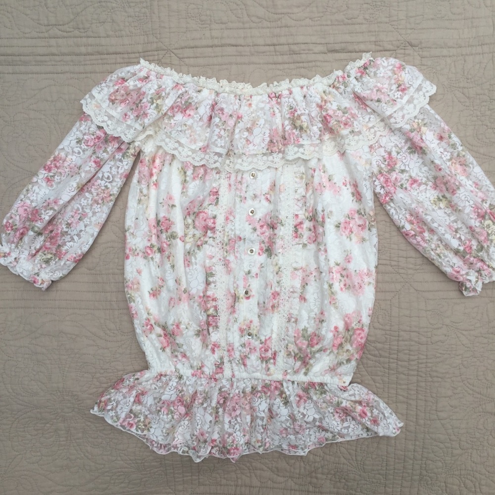 Cream Floral Liz Lisa Top